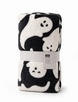F&F Home szellem mintás takaró